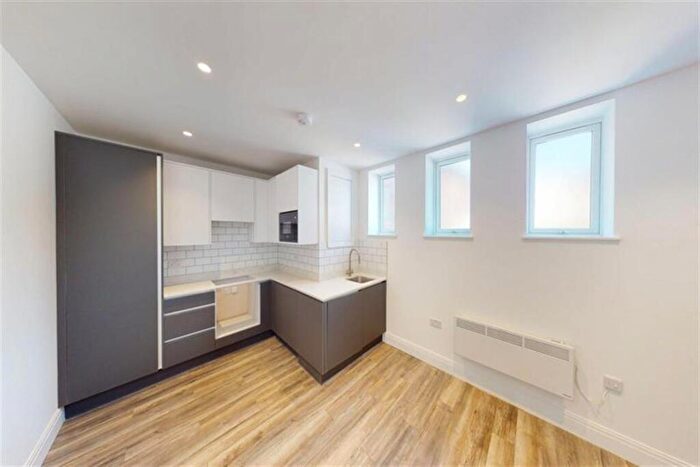 1 Bedroom Apartment To Rent In High Road, South Woodford, E18
