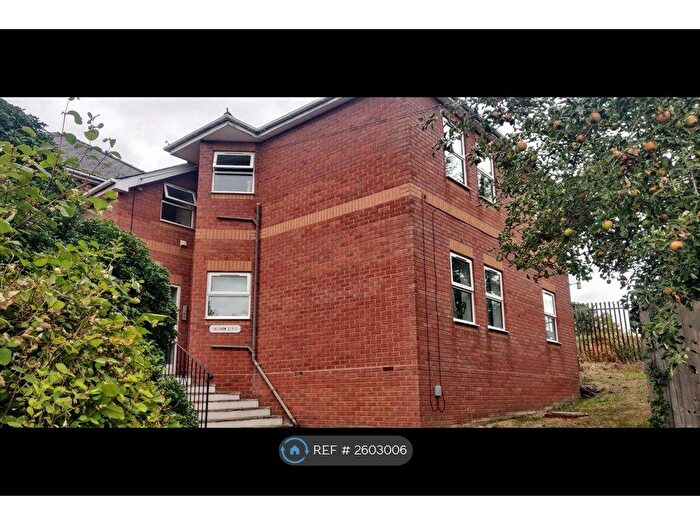 2 Bedroom Flat To Rent In Rainbow Court, Worcester, WR3