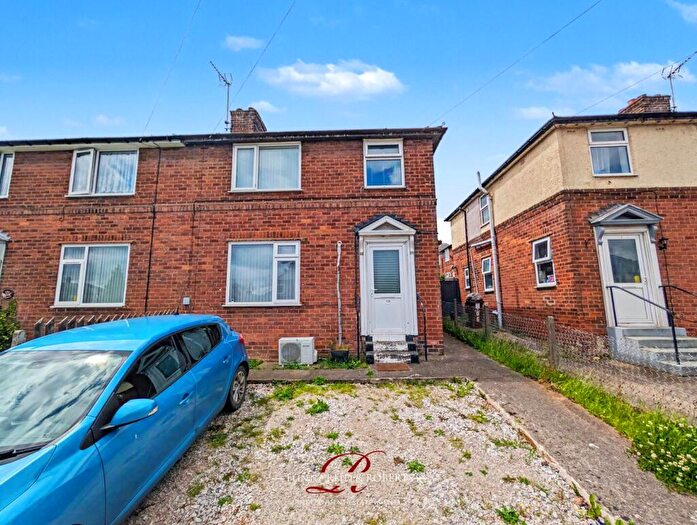 3 Bedroom Semi-Detached House For Sale In Prince Of Wales Avenue, Flint, CH6