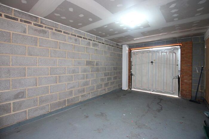 2 Bedroom Flat To Rent In Champs Sur Marne - Bradley Stoke, BS32