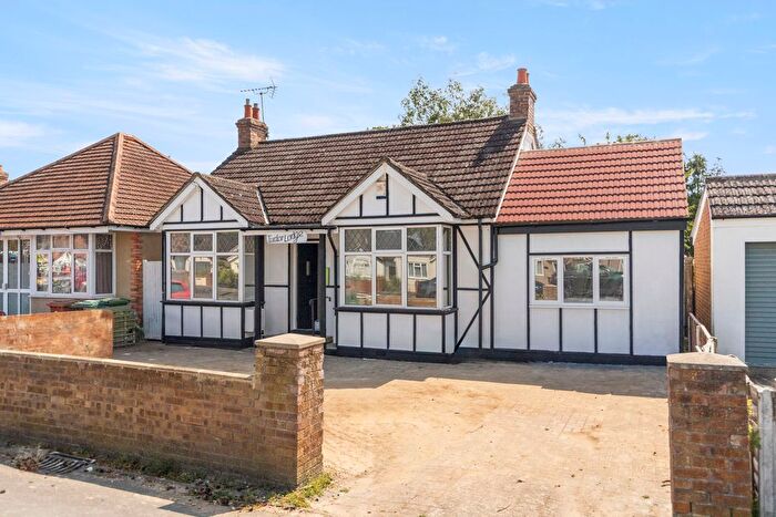 1 Bedroom Studio To Rent In Kingston Road, Ashford, TW15