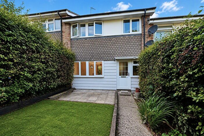 3 Bedroom Terraced House To Rent In Parkers Hill, Thame, OX9