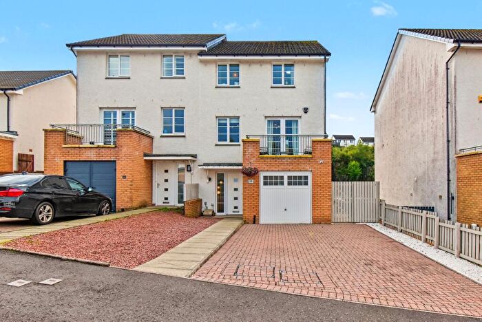 5 Bedroom Semi-Detached House For Sale In Lochan Road, Kilsyth, G65