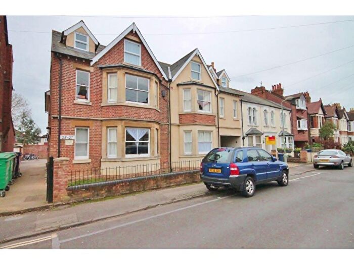 2 Bedroom Apartment To Rent In - Fairacres Road, Oxford, Oxfordshire, Oxfordshire, OX4