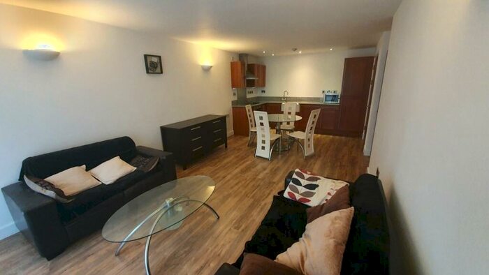 2 Bedroom Apartment To Rent In Isaac Way, Manchester, M4
