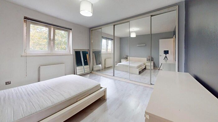 2 Bedroom Flat For Sale In Castleton Way, Aberdeen, Aberdeenshire, AB16