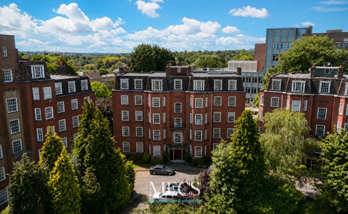 3 Bedroom Flat For Sale In Kenilworth Court, Hagley Road, Birmingham, West Midlands, B16