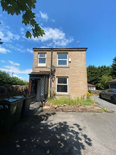 2 Bedroom Detached House To Rent In Cemetery Road, Bradford, BD7
