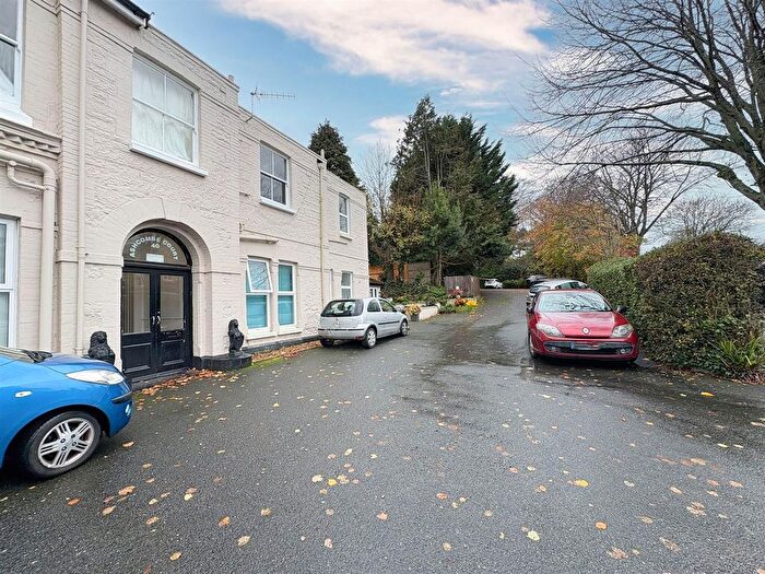 2 Bedroom Flat To Rent In Victoria Avenue, Shanklin, PO37