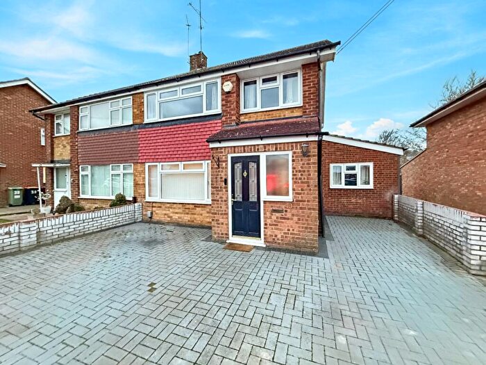 3 Bedroom Semi Detached House For Sale In Carterweys, Dunstable, LU5