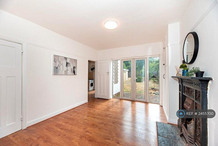 4 Bedroom Semi-Detached House To Rent In Bushey Road, Croydon, CR0