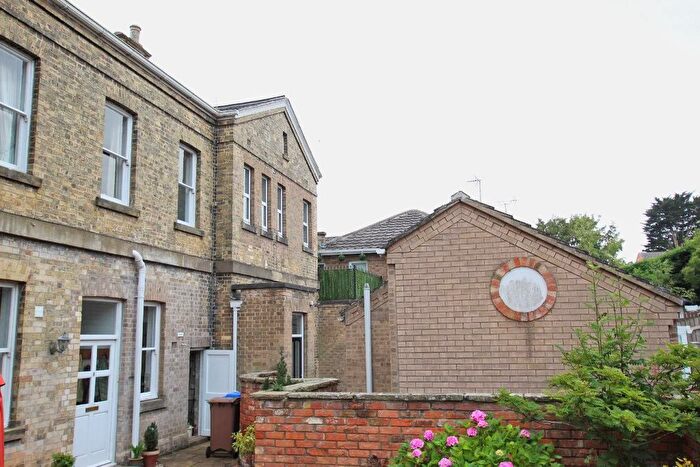 3 Bedroom Terraced House For Sale In Westgate, Hornsea, HU18