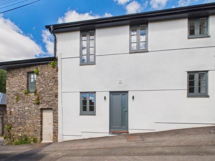 3 Bedroom Detached House For Sale In Back Street, Modbury, PL21