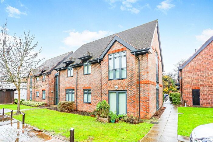 Studio For Sale In Ewell Road, Cheam, Sutton, SM3