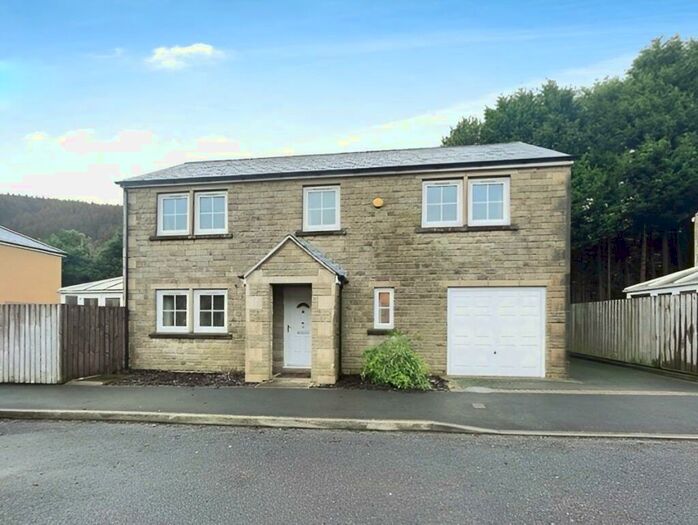 4 Bedroom Detached House To Rent In Ivy Place, Todmorden, Lancashire, OL14