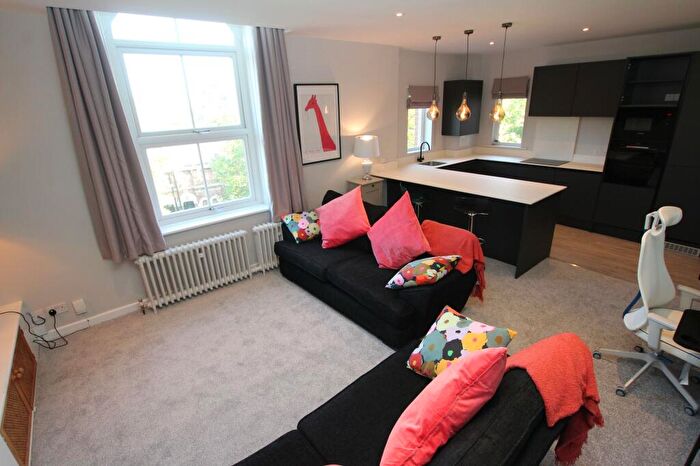 1 Bedroom Flat To Rent In North Road, Nottingham, NG7