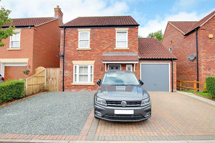 3 Bedroom Detached House For Sale In Birch Grove, Alford, LN13