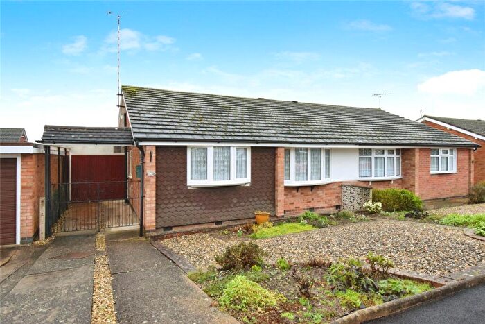 2 Bedroom Bungalow For Sale In Buckfast Close, Wigston, Leicestershire, LE18