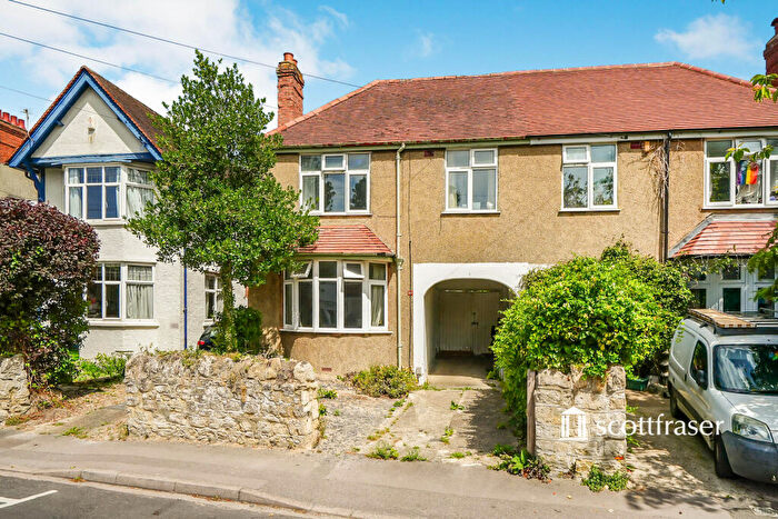 4 Bedroom Semi-Detached House To Rent In Pitts Road, Headington, OX3