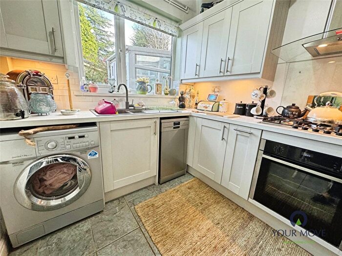 3 Bedroom Semi-detached House For Sale In Observatory Road, Blackburn, Lancashire, BB2