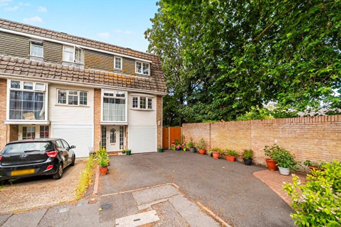 3 Bedroom Terraced House For Sale In Mark Close, Regents Park, Southampton, Hampshire, SO15