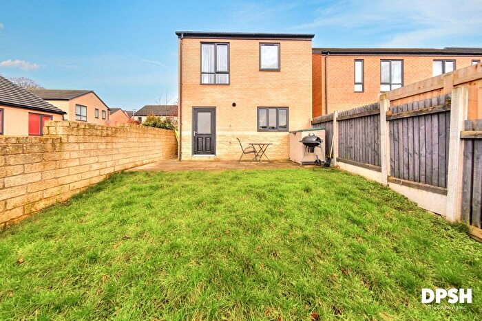 3 Bedroom Detached House For Sale In Daisy Fields, Bradford, BD2