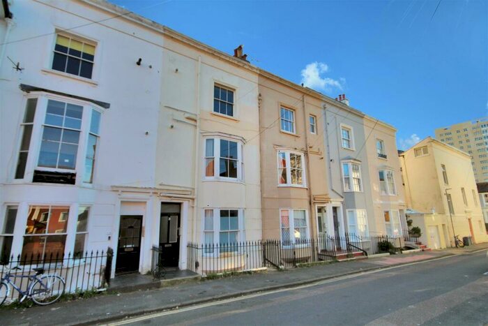 1 Bedroom Flat To Rent In Clarendon Place, Brighton, BN2