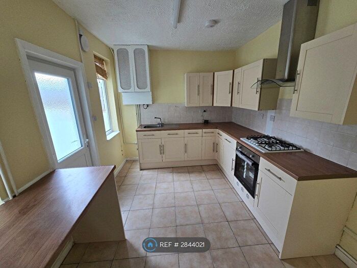 3 Bedroom Terraced House To Rent In Shaw St, Birkenhead, CH41