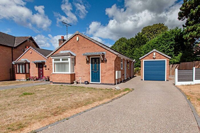 2 Bedroom Detached Bungalow For Sale In Chatsworth Close, Bolsover, S44