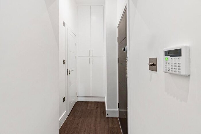 2 Bedroom Flat To Rent In Ditchling Road, Brighton, BN1