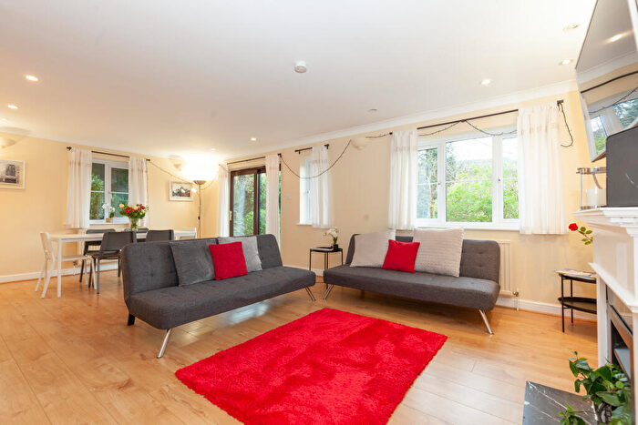 3 Bedroom Detached House To Rent In Pitts Road, Headington, Oxford, OX3