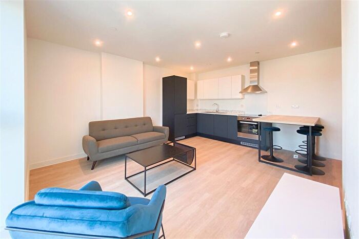 2 Bedroom Apartment To Rent In Exchange Point, M3