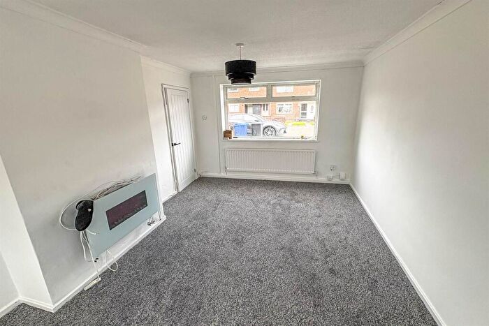 3 Bedroom End Of Terrace House For Sale In Lorrain Road, South Shields, NE34