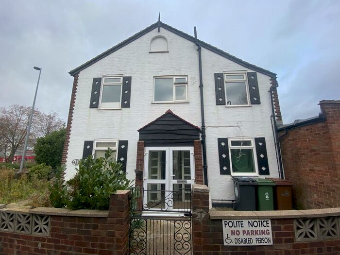 5 Bedroom House To Rent In Larkshall Road, Chingford, E4