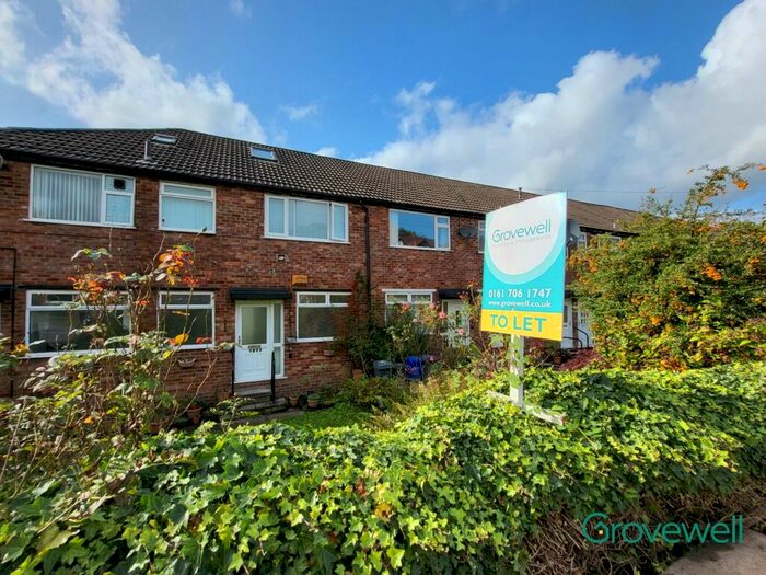 2 Bedroom Maisonette To Rent In Rochdale Road, Manchester, M9