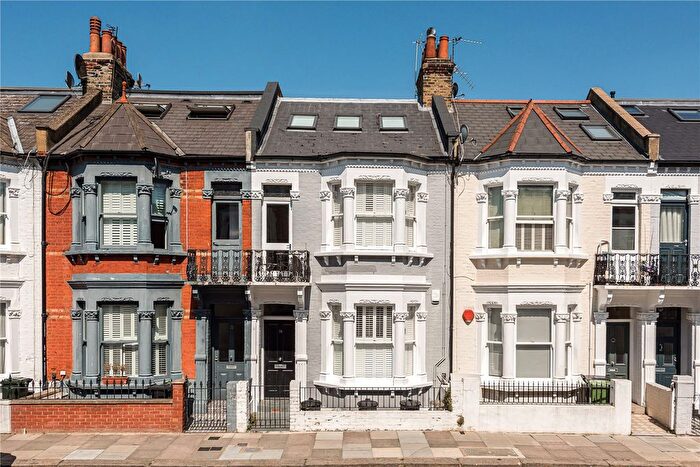 3 Bedroom Flat For Sale In Mirabel Road, London, SW6