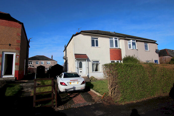 2 Bedroom Apartment To Rent In Innerwick Drive, Cardonald, G52