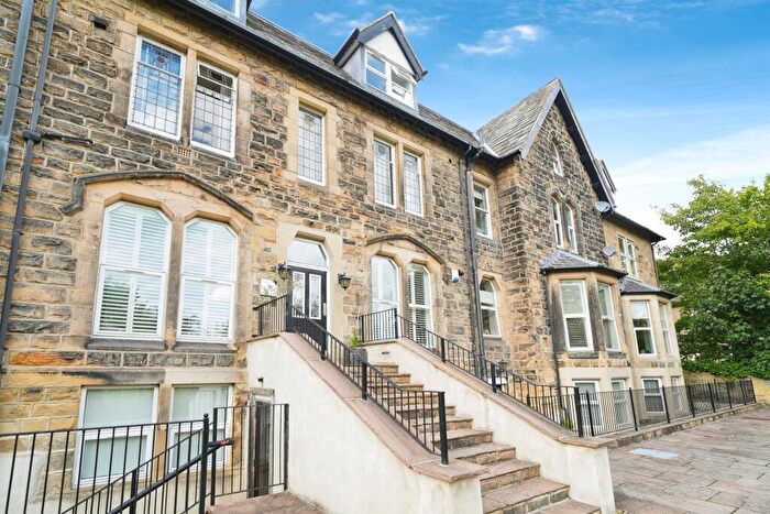 2 Bedroom Apartment For Sale In Browgate, Baildon, Shipley, BD17