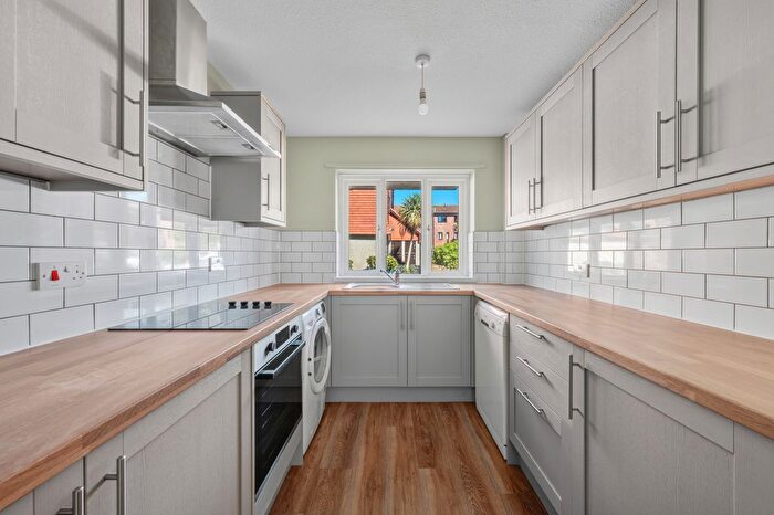 3 Bedroom Maisonette To Rent In Coniston Close, London, SW20