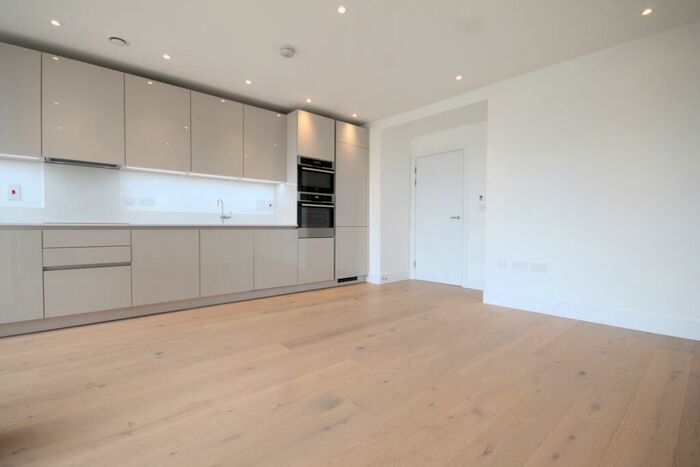 2 Bedroom Flat To Rent In Camden Courtyards, Rochester Place, Camden, NW1