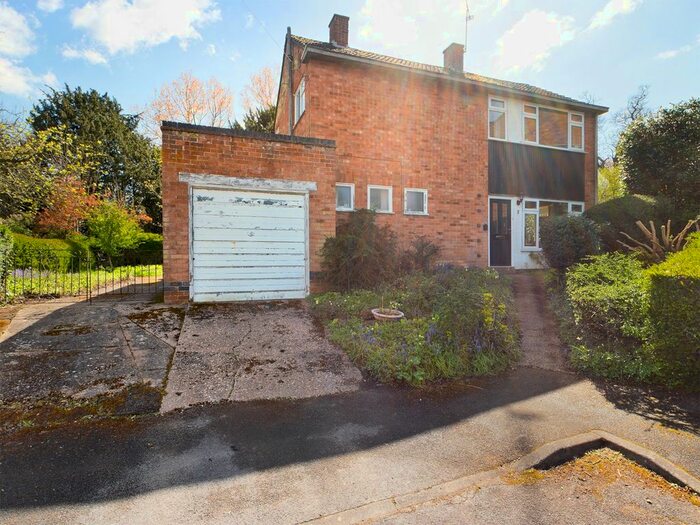 3 Bedroom Detached House For Sale In Bishops Close, Bishops Tachbrook, Leamington Spa, Warwickshire, CV33