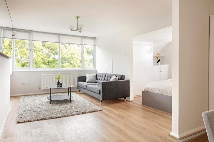 Studio To Rent In North Terrace, Newcastle Upon Tyne, NE2