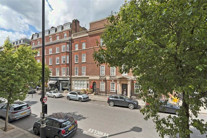 2 Bedroom Flat For Sale In Beaumont Street, London, W1G