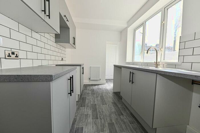 3 Bedroom Terraced House To Rent In Newcome Road, Portsmouth, PO1