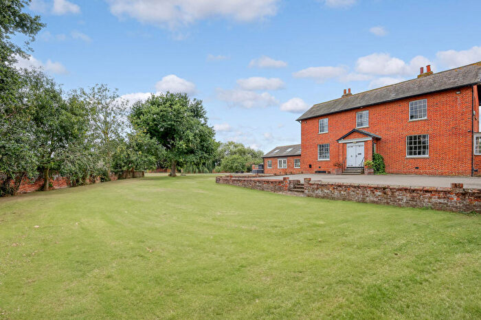 5 Bedroom Detached House For Sale In Workhouse Lane, South Woodham Ferrers, CM3