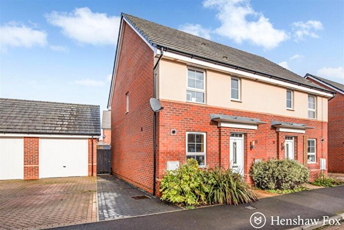 3 Bedroom Semi-Detached House For Sale In Doswell Avenue, Ampfield, Romsey, Hampshire, SO51