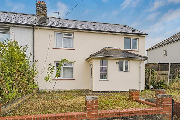 5 Bedroom Semi Detached House For Sale In Chestnut Road, Dartford, DA1