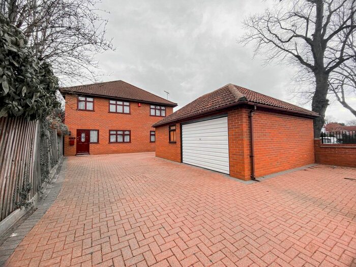 4 Bedroom Detached House To Rent In Eastfield Road, Peterborough, PE1