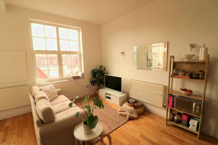2 Bedroom Flat To Rent In James Street, Birmingham, B3