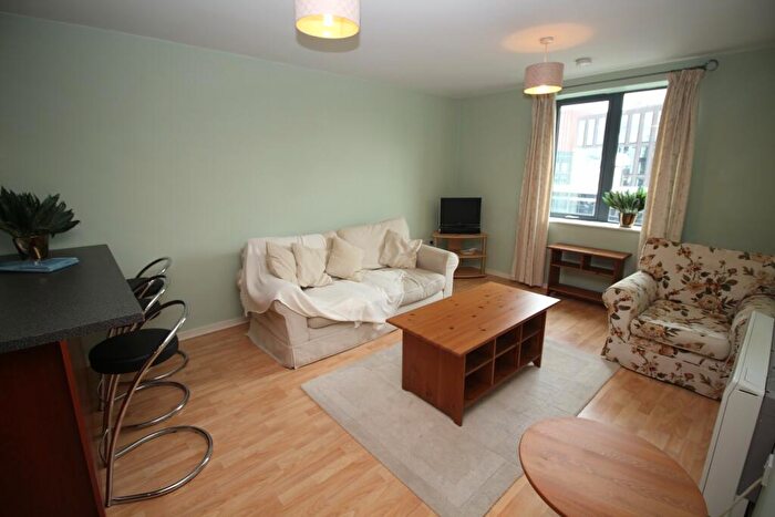 2 Bedroom Apartment To Rent In City South, City Road East, Manchester, M15